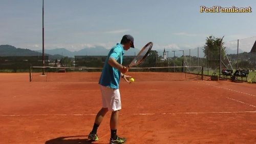 drop-hit Drop hitting a tennis ball