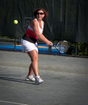 recreational-backhand Backhand stroke technique of a recreational player