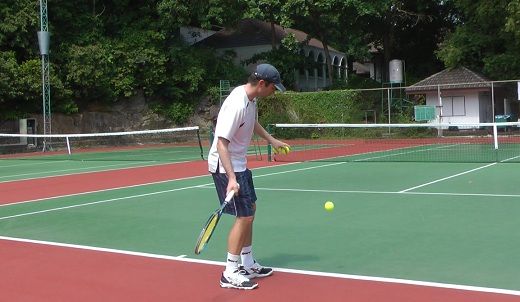 dropfeed-ball Self feed in tennis