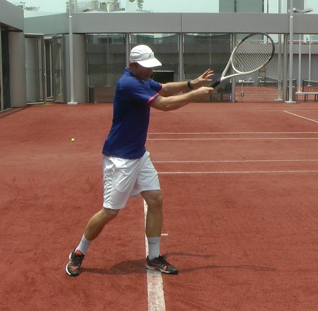forehand-push pushing tennis stroke