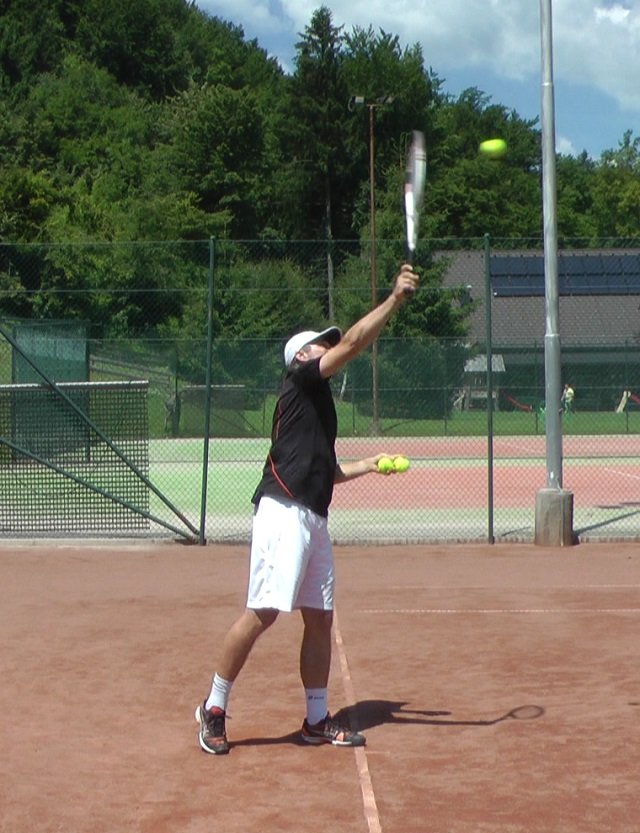 horizontal-serve serving horizontally