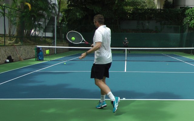 mishit-sweetspot missing the sweetspot