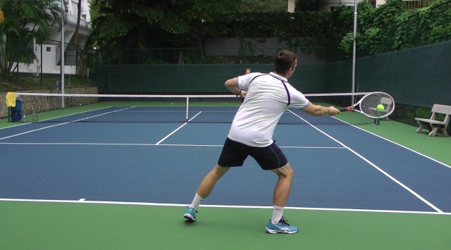 outside-strike-zone forehand outside of strike zone