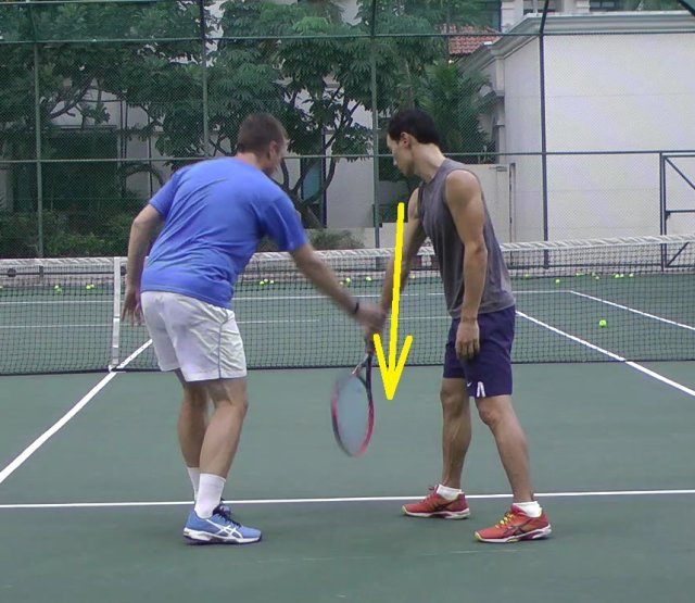 swinging-down swinging down backhand technique