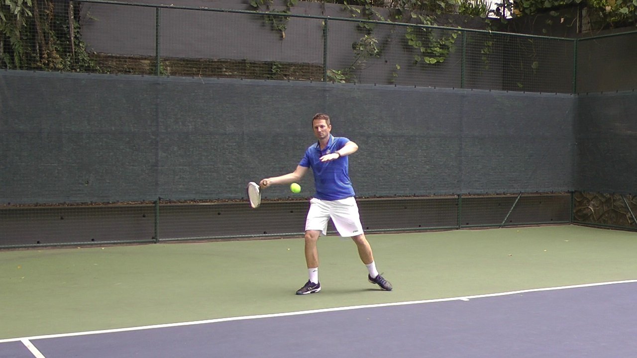 forehand stance in tennis
