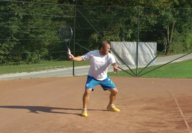 forehand-swing-weight tennis forehand swinging weight