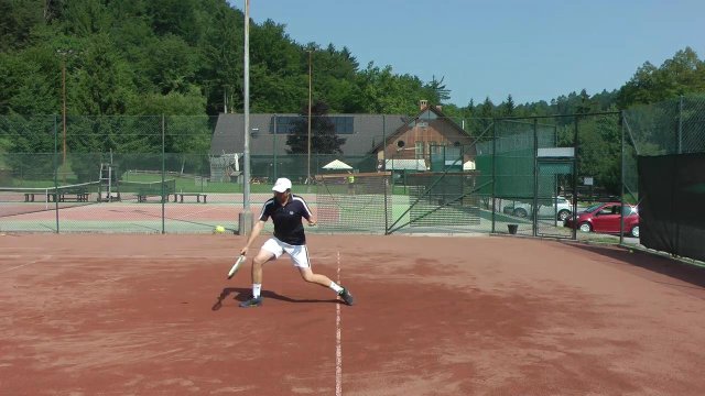 drop-shot-inside drop shot inside the baseline