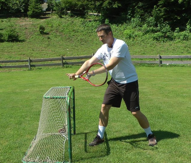 strong-onehanded-backhand-grip strong one-handed backhand grip