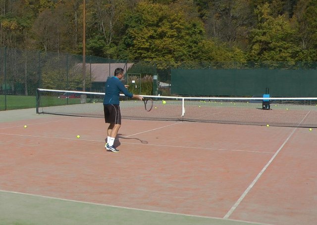 onthe-rise hitting the ball on the rise