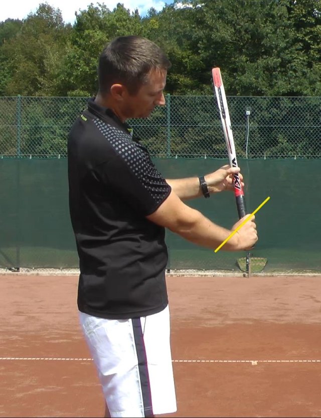 correct-onehanded-backhand-grip correct onehanded backhand grip