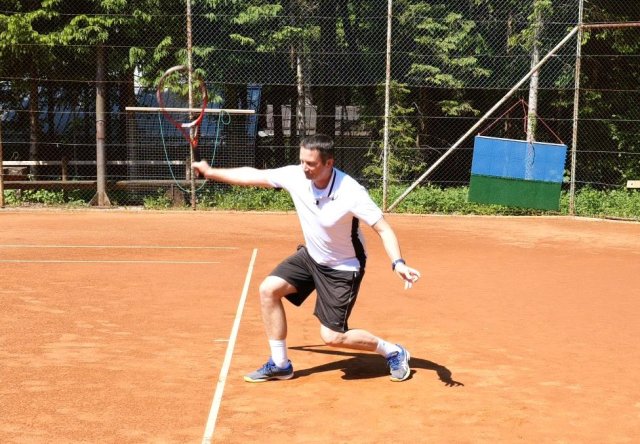 1h-backhand-short-follow 1h backhand short follow