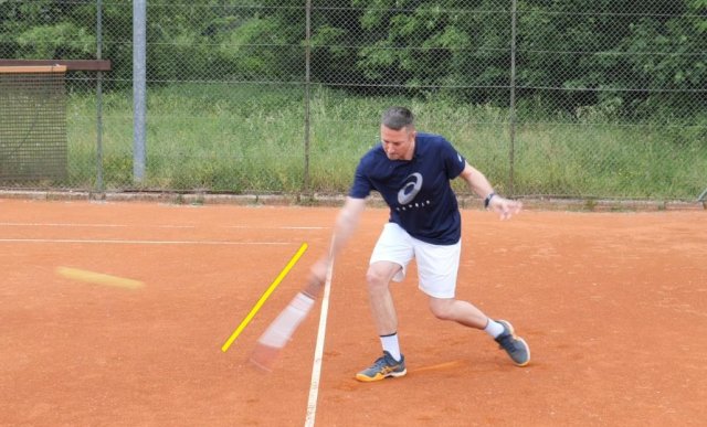 backhand slice at low contact