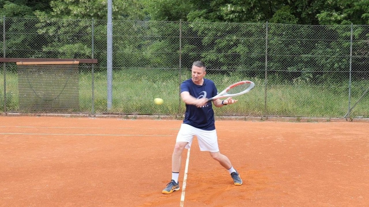 backhand slice tips